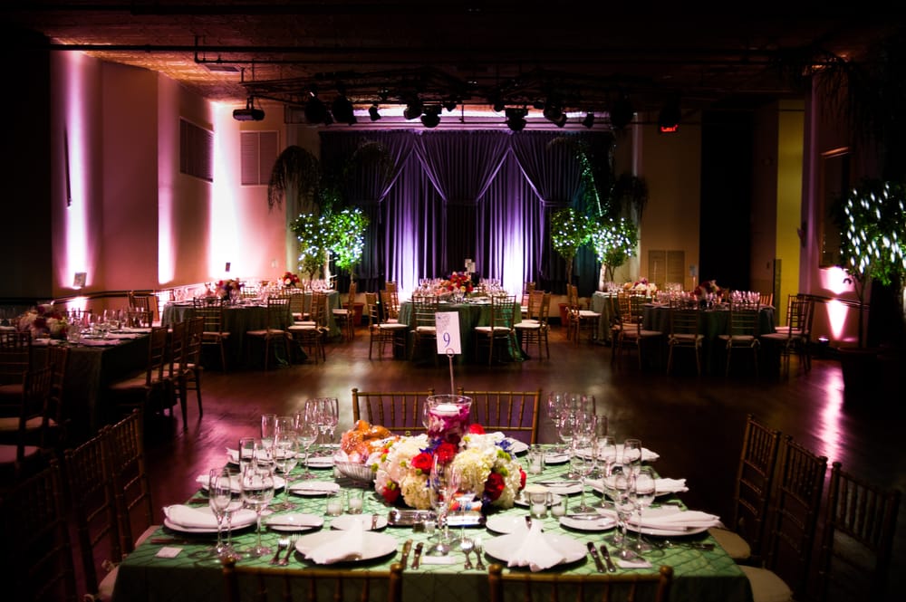 wedding-dinner-tables-clarendon-ballroom-arlington